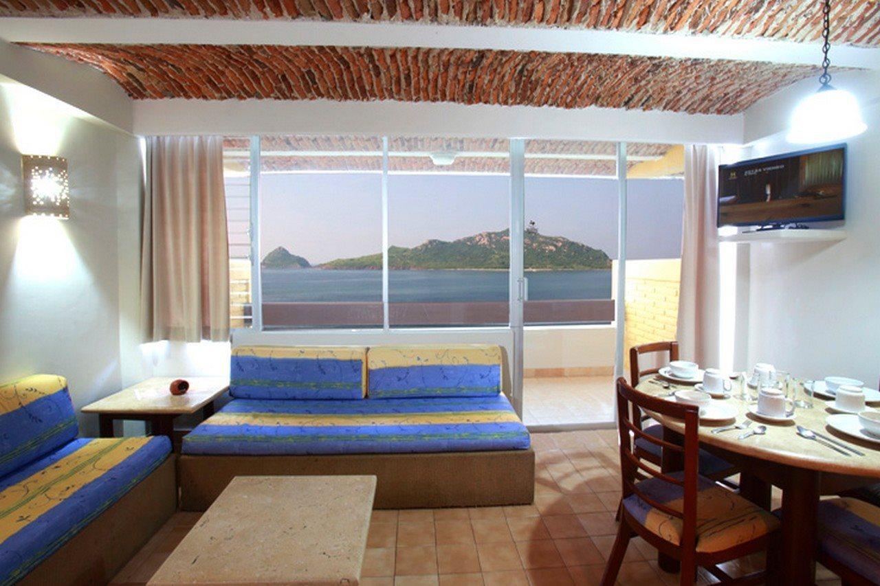 מזטלן Las Flores Beach Resort מראה חיצוני תמונה