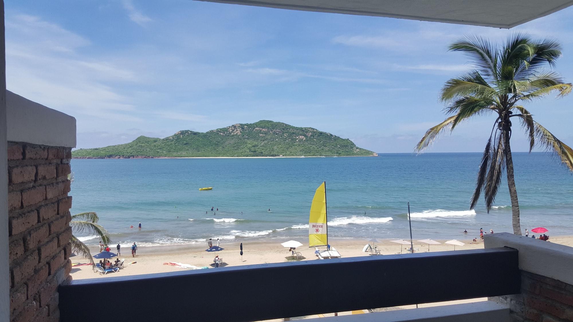 מזטלן Las Flores Beach Resort מראה חיצוני תמונה