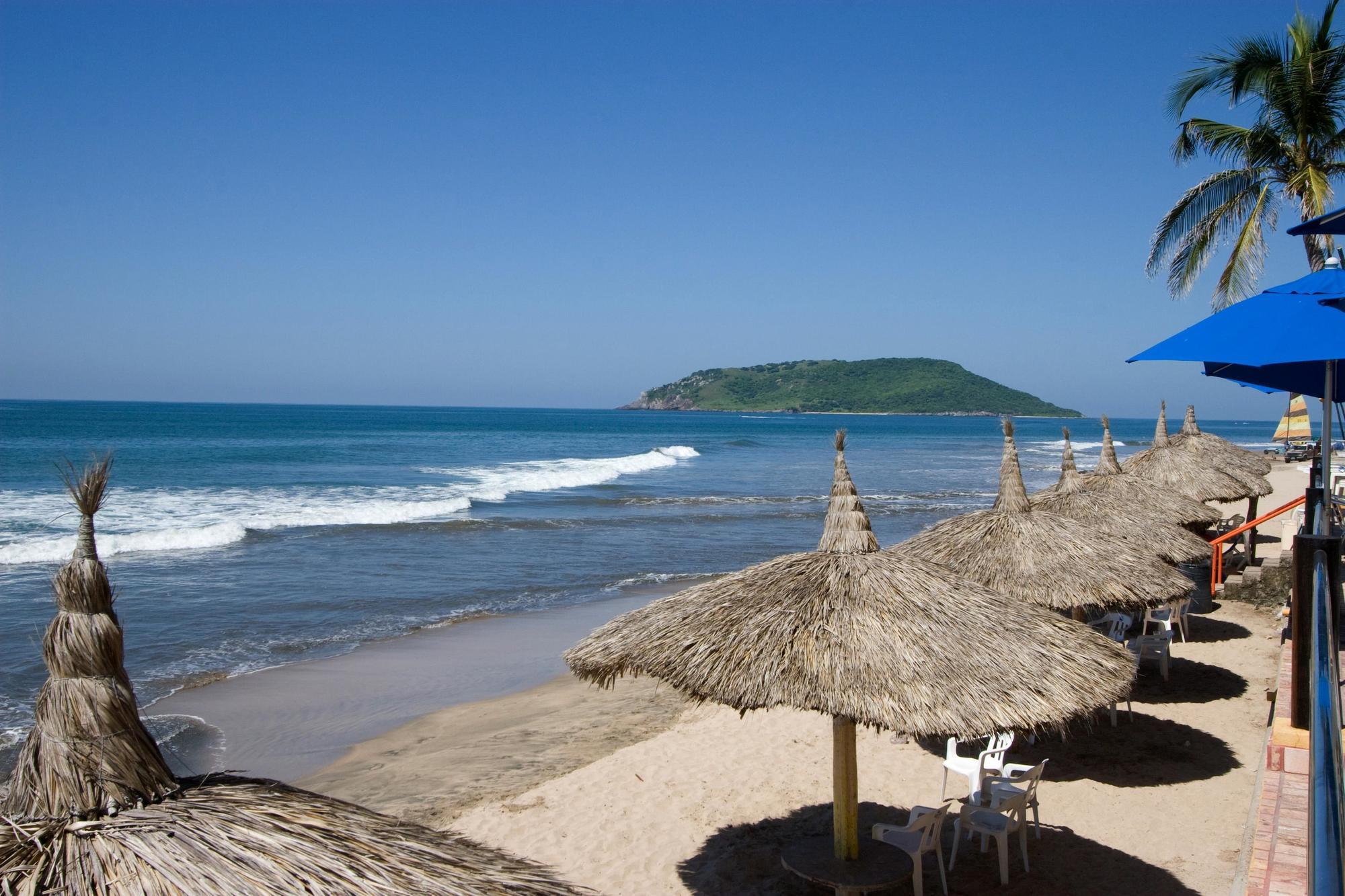 מזטלן Las Flores Beach Resort מראה חיצוני תמונה